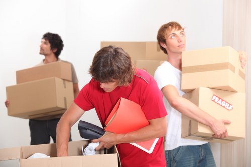 Affordable man and van transport solution for Oakleighpark residents