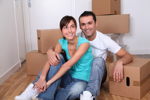 Packing and loading service for removals in Oakleighpark