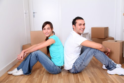 Household packing and furniture loading for Oakleighpark removals