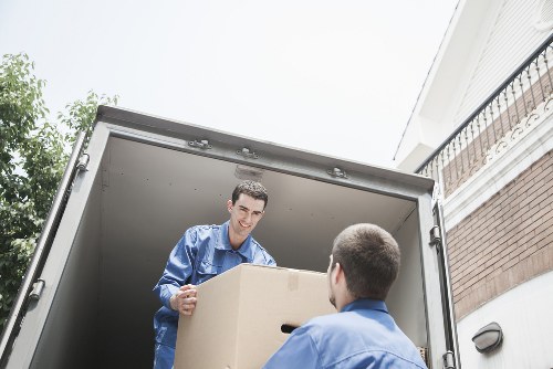 Clean and secure self storage in Oakleighpark for seasonal and long-term storage