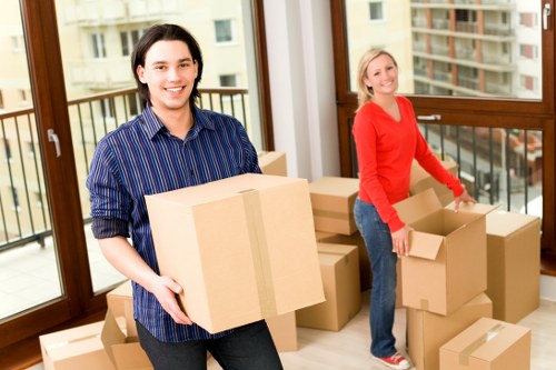 Moving day planning for flat removals in Oakleighpark
